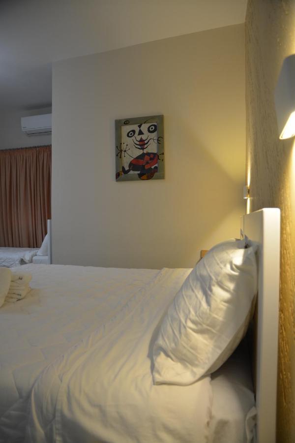 Vila Rias Hotel Vlore Luaran gambar